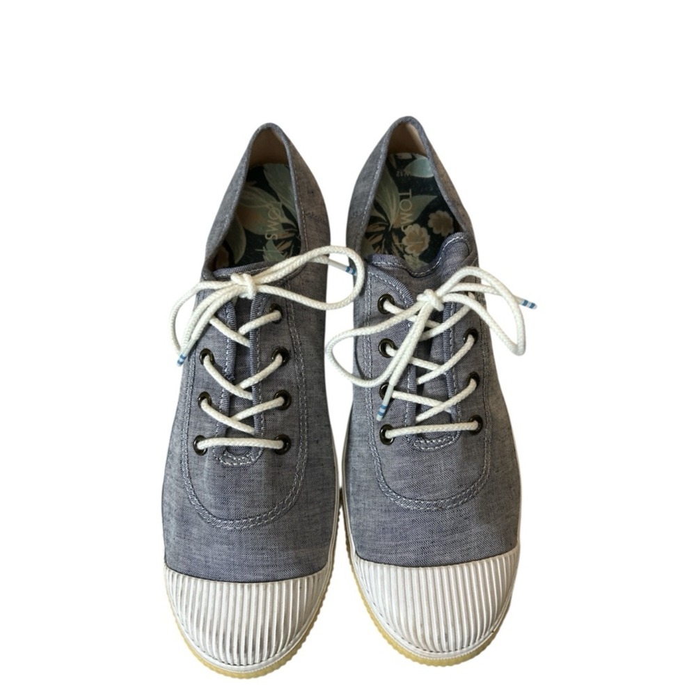 Toms Gray Canvas Lace-Up Sneakers with White Toe